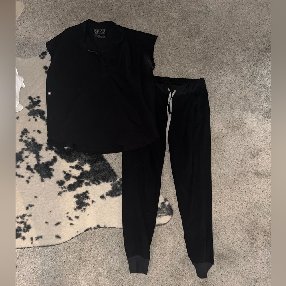 Figs scrubs black size Small
